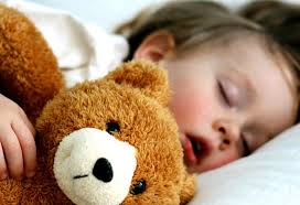 Πως να βοηθήσουμε τα παιδιά στο θέμα του ύπνου